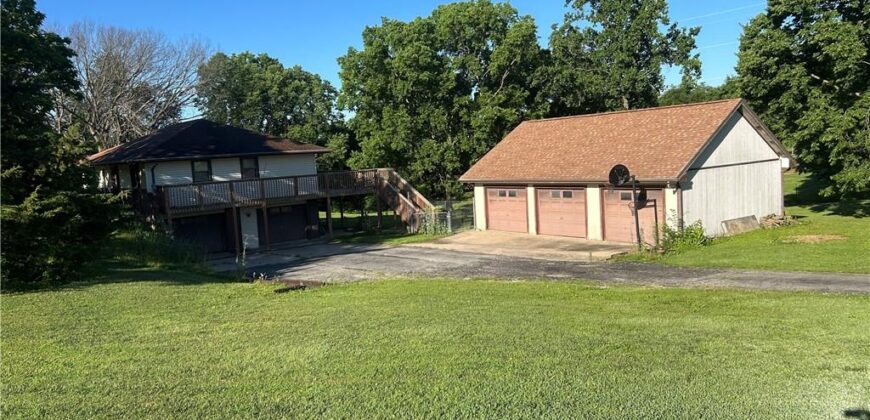 6740 SE Horseshoe Drive, Holt, MO 64048