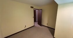 6740 SE Horseshoe Drive, Holt, MO 64048
