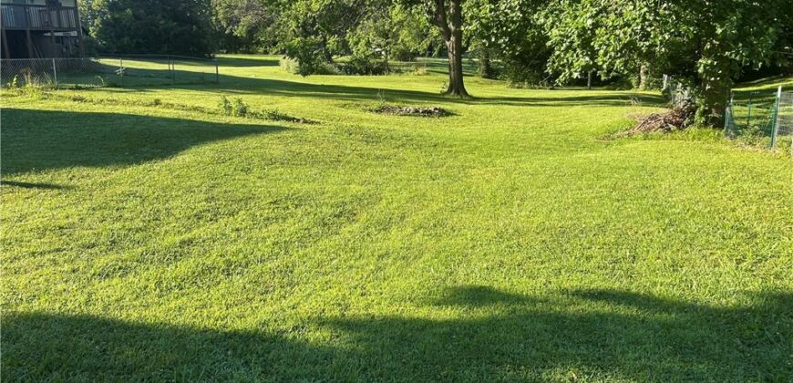 6740 SE Horseshoe Drive, Holt, MO 64048
