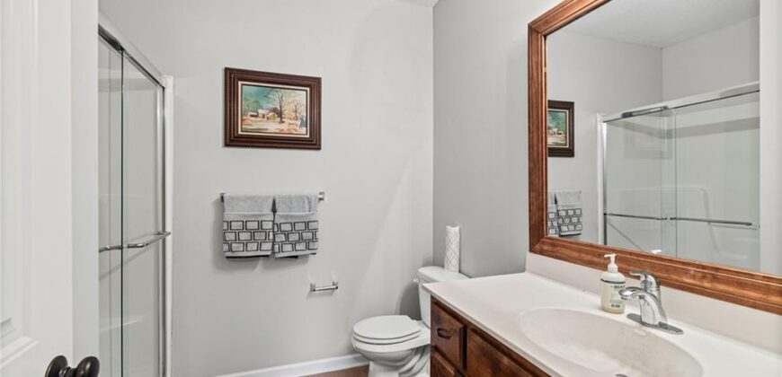 1913 White Tail Lane, Liberty, MO 64068