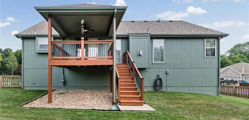 1913 White Tail Lane, Liberty, MO 64068