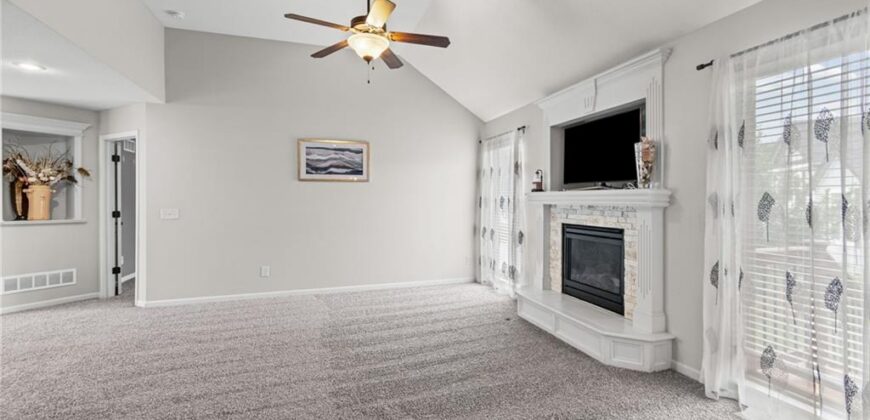1913 White Tail Lane, Liberty, MO 64068