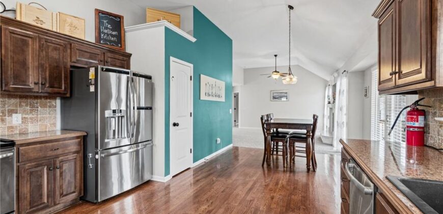 1913 White Tail Lane, Liberty, MO 64068