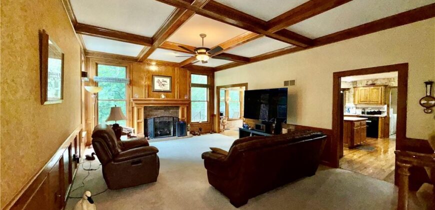 6001 78th Court, Kansas City, MO 64151