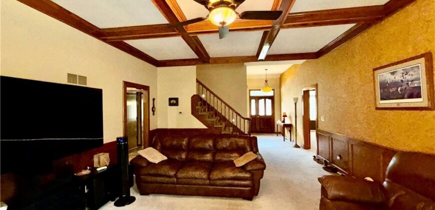 6001 78th Court, Kansas City, MO 64151