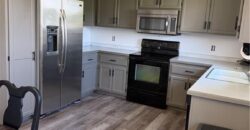 905 Paradise Lane, Smithville, MO 64089