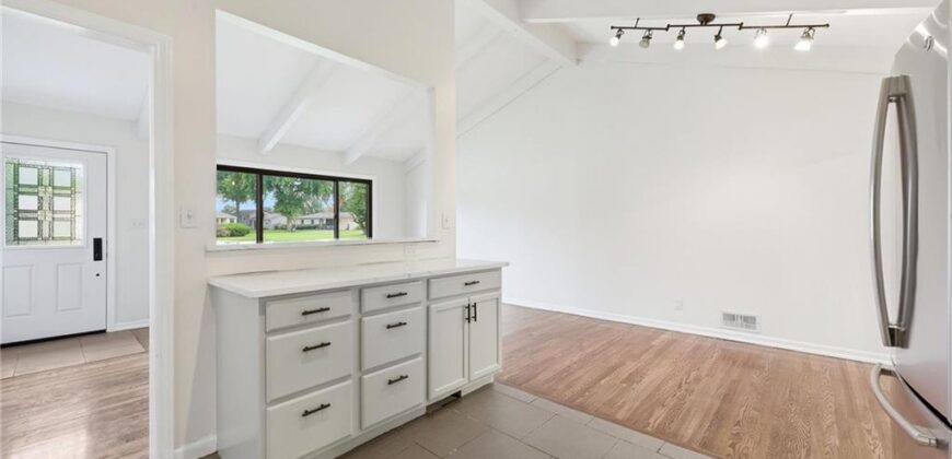 1702 NE Shady Lane Drive, Gladstone, MO 64118