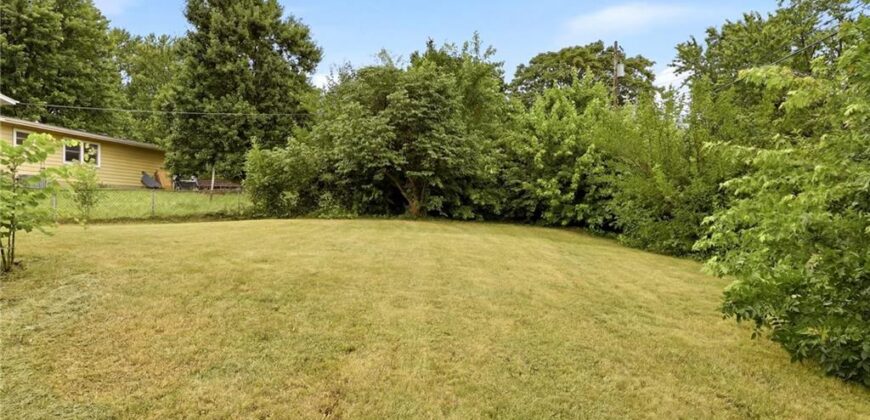 1702 NE Shady Lane Drive, Gladstone, MO 64118