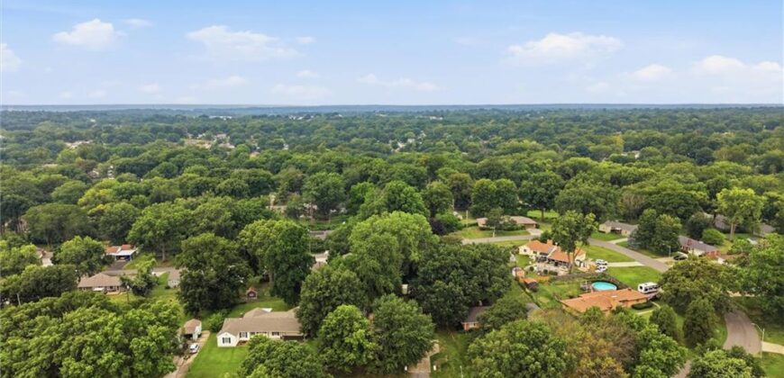 5048 N Olive Street, Kansas City, MO 64118