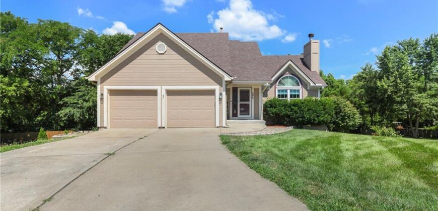 604 Hawthorne Place, Liberty, MO 64068