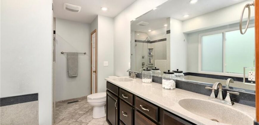 604 Hawthorne Place, Liberty, MO 64068