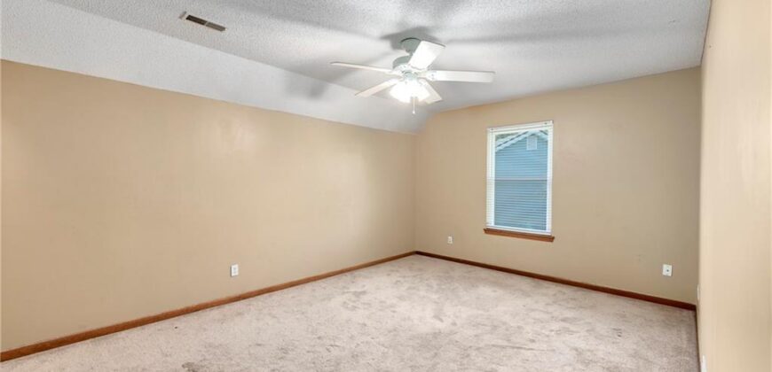 604 Hawthorne Place, Liberty, MO 64068