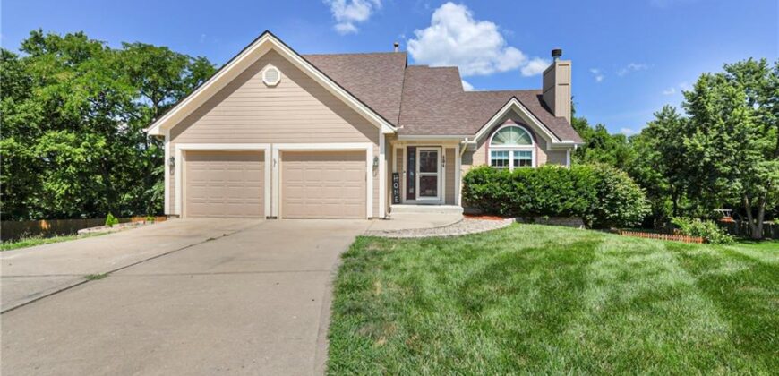 604 Hawthorne Place, Liberty, MO 64068