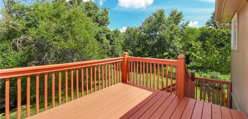 604 Hawthorne Place, Liberty, MO 64068