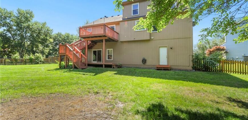 604 Hawthorne Place, Liberty, MO 64068