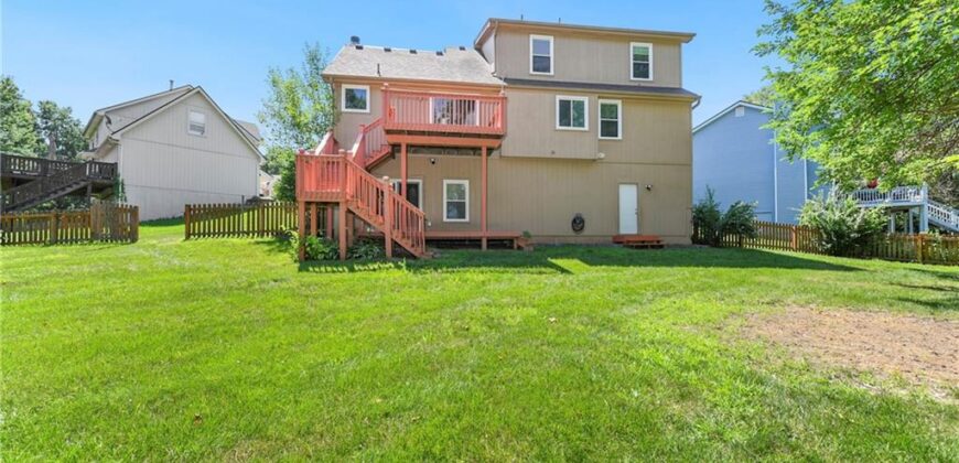 604 Hawthorne Place, Liberty, MO 64068