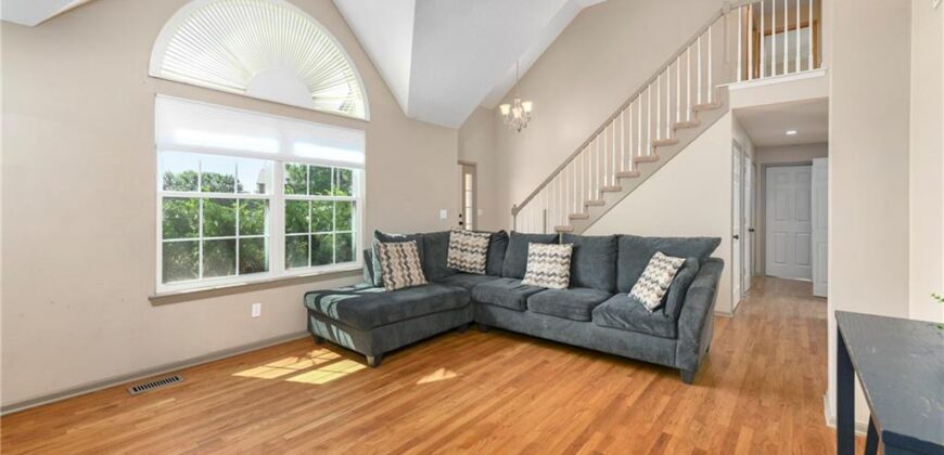 604 Hawthorne Place, Liberty, MO 64068