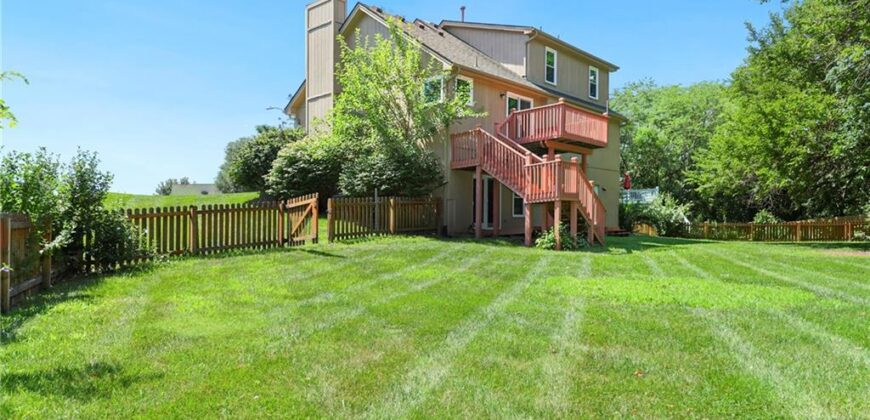 604 Hawthorne Place, Liberty, MO 64068