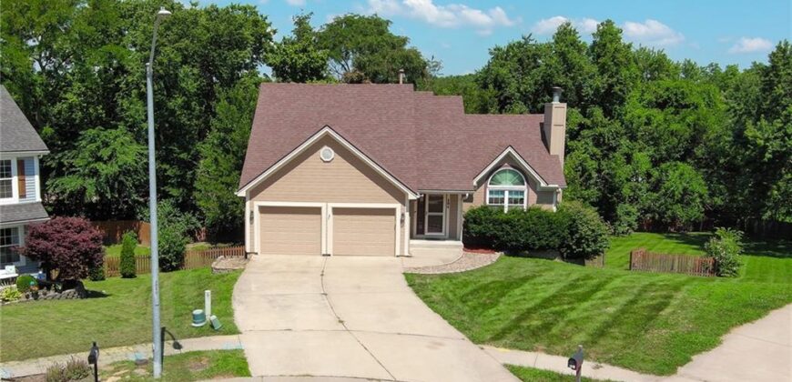 604 Hawthorne Place, Liberty, MO 64068