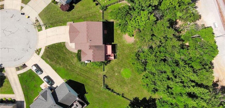 604 Hawthorne Place, Liberty, MO 64068