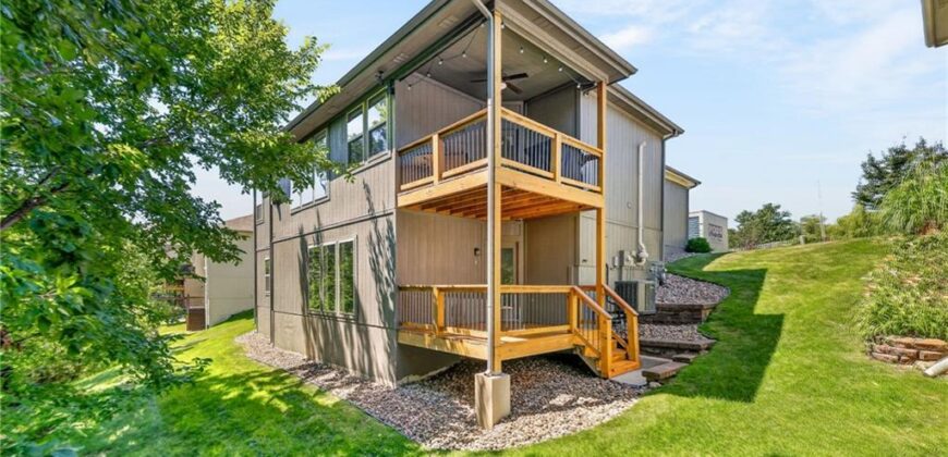 6229 N Green Hills Lane, Kansas City, MO 64151