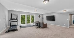6229 N Green Hills Lane, Kansas City, MO 64151