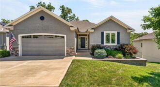 6229 N Green Hills Lane, Kansas City, MO 64151