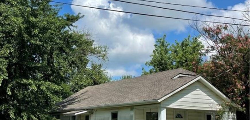 108 NW Heady Avenue, Ferrelview, MO 64163