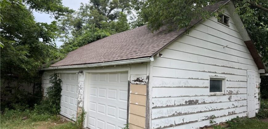 108 NW Heady Avenue, Ferrelview, MO 64163