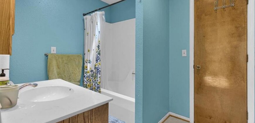 7005 MICHAEL Lane, Pleasant Valley, MO 64068
