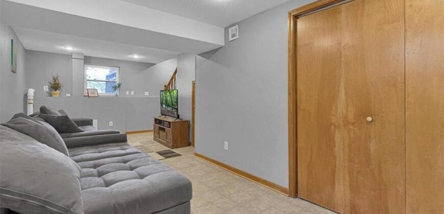 7005 MICHAEL Lane, Pleasant Valley, MO 64068