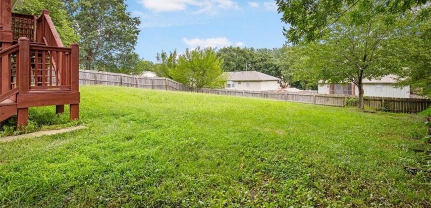 7005 MICHAEL Lane, Pleasant Valley, MO 64068
