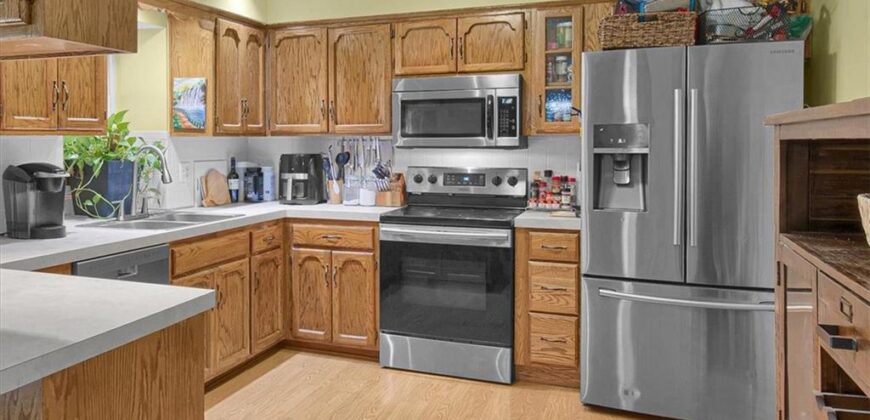 7005 MICHAEL Lane, Pleasant Valley, MO 64068