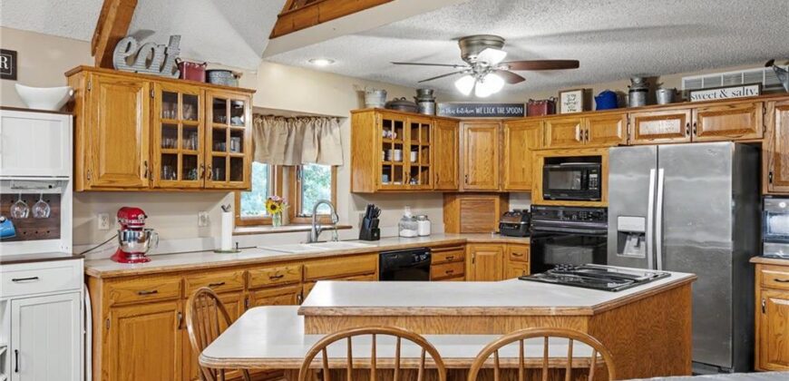 22125 Oil Well Road, Dearborn, MO 64439