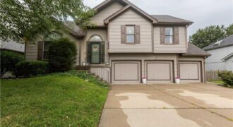 8804 N Anita Avenue, Kansas City, MO 64154