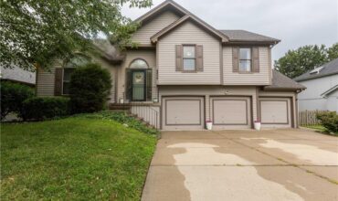 8804 N Anita Avenue, Kansas City, MO 64154