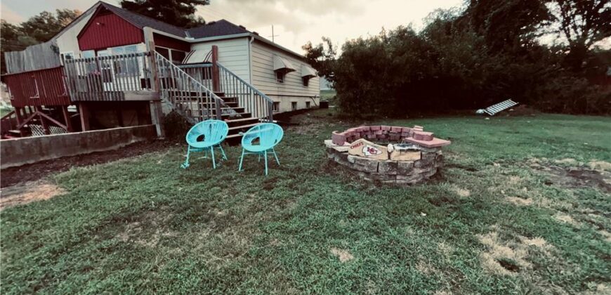 2404 NE 72nd Street, Kansas City, MO 64118