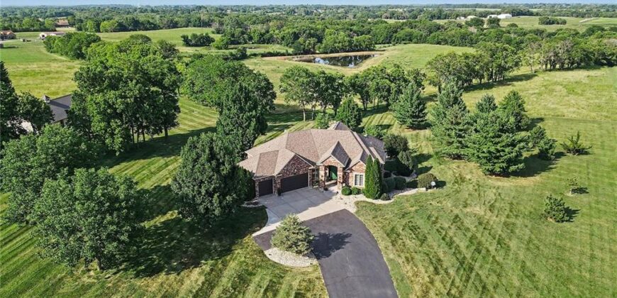 4808 NE. 137th Street, Smithville, MO 64089