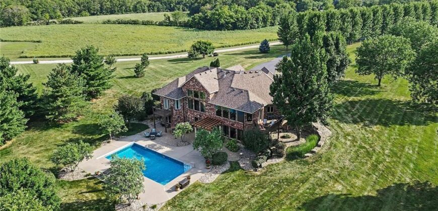 4808 NE. 137th Street, Smithville, MO 64089