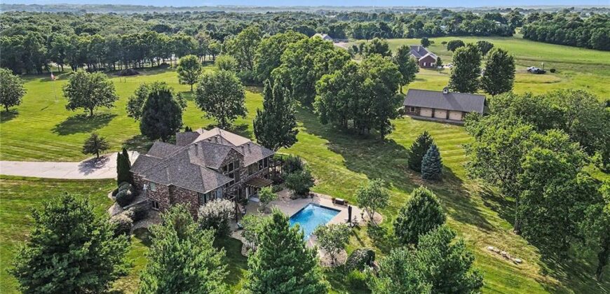 4808 NE. 137th Street, Smithville, MO 64089
