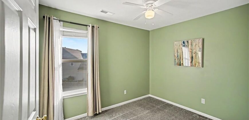 1058 Maple Woods Terrace, Liberty, MO 64068