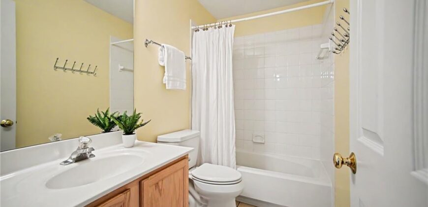 1058 Maple Woods Terrace, Liberty, MO 64068