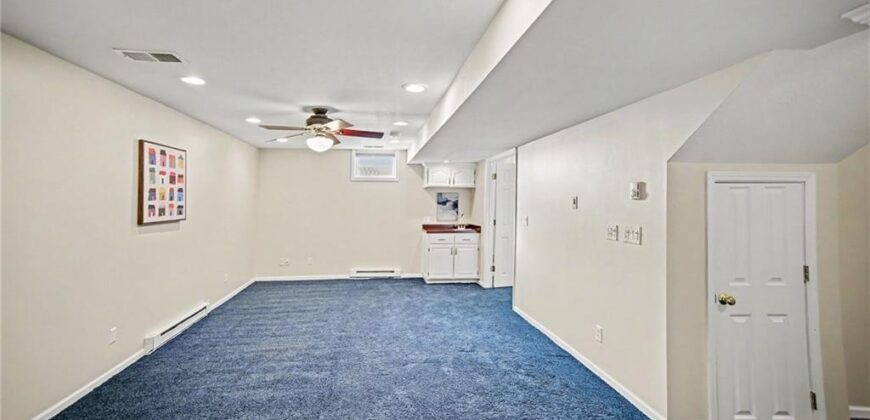 1058 Maple Woods Terrace, Liberty, MO 64068