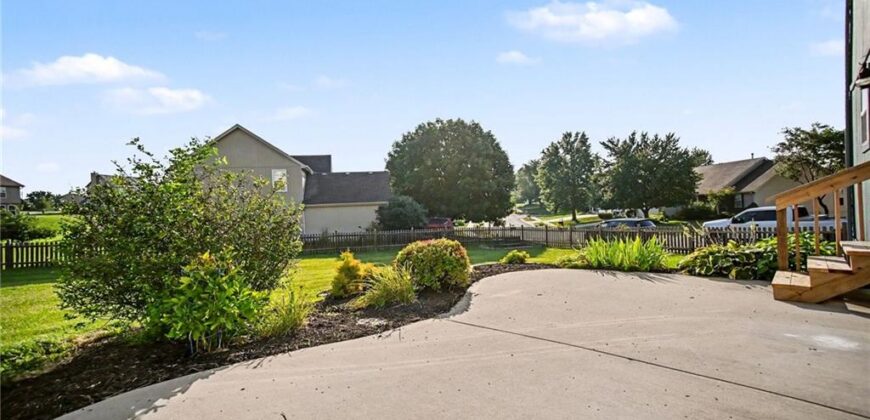 1058 Maple Woods Terrace, Liberty, MO 64068