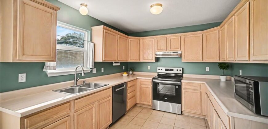 1058 Maple Woods Terrace, Liberty, MO 64068