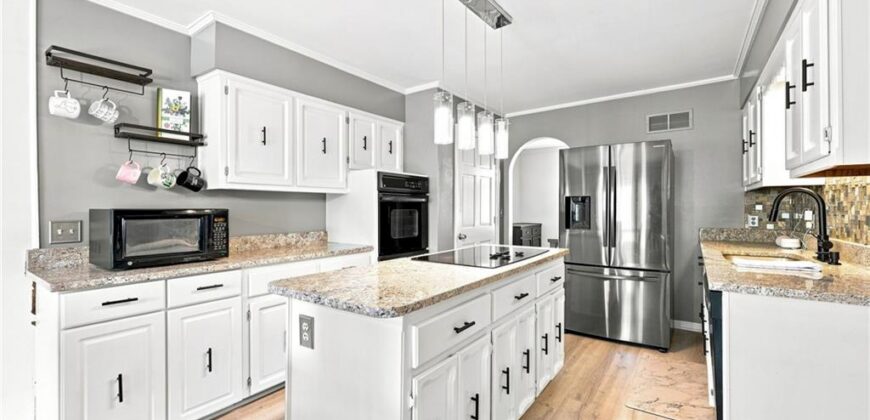 7305 N Harrison Street, Gladstone, MO 64118