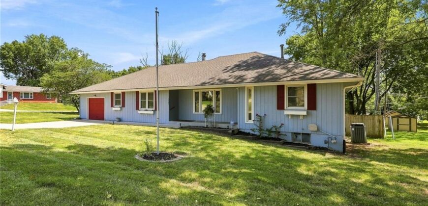 7305 N Harrison Street, Gladstone, MO 64118