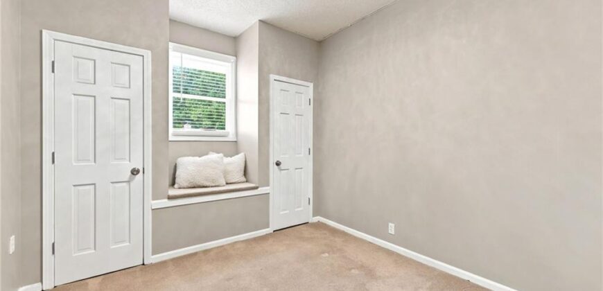 7305 N Harrison Street, Gladstone, MO 64118
