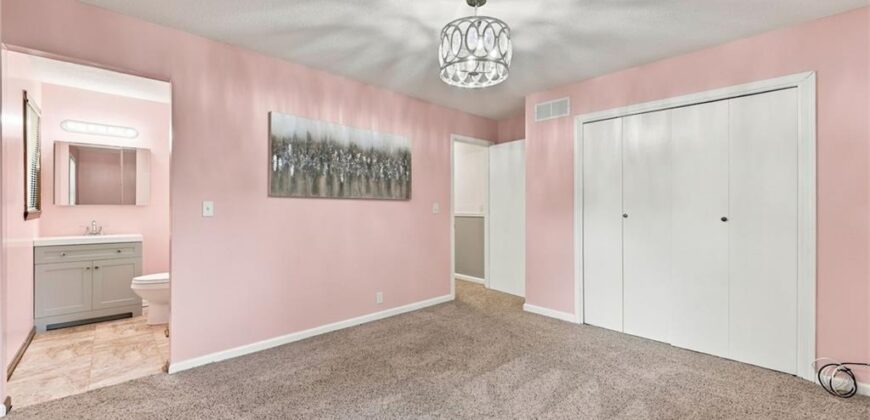 7305 N Harrison Street, Gladstone, MO 64118