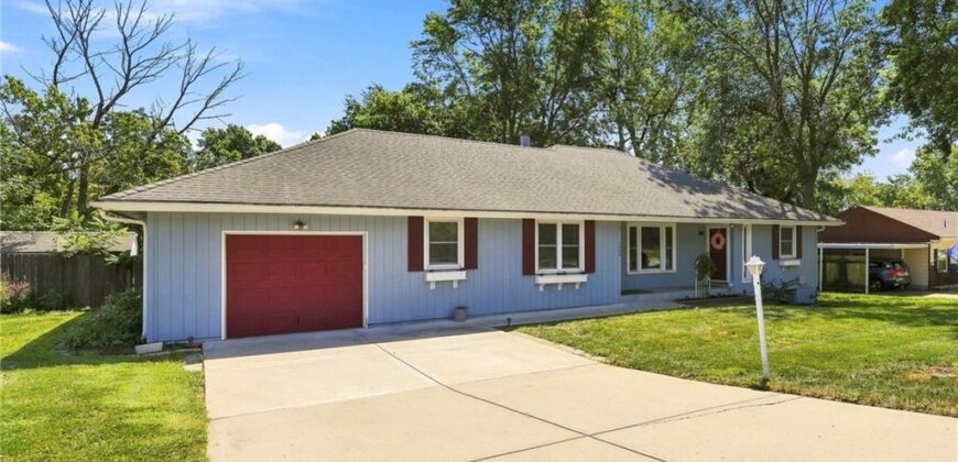 7305 N Harrison Street, Gladstone, MO 64118